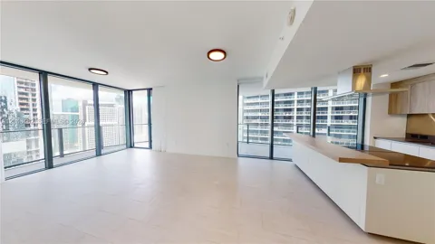 1000 Brickell Plaza #3915