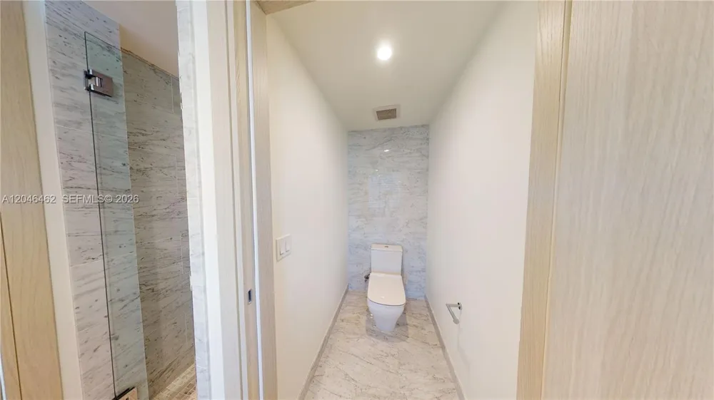 1000 Brickell Plaza #3915 Miami, FL 33131