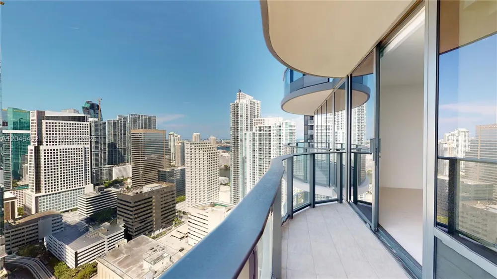 1000 Brickell Plaza #3915 Miami, FL 33131