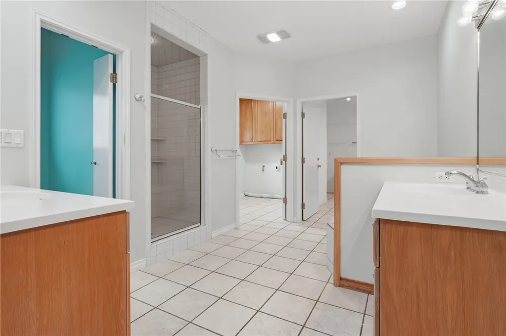 2513 Turkey Neck Cir Rockport, TX 78382
