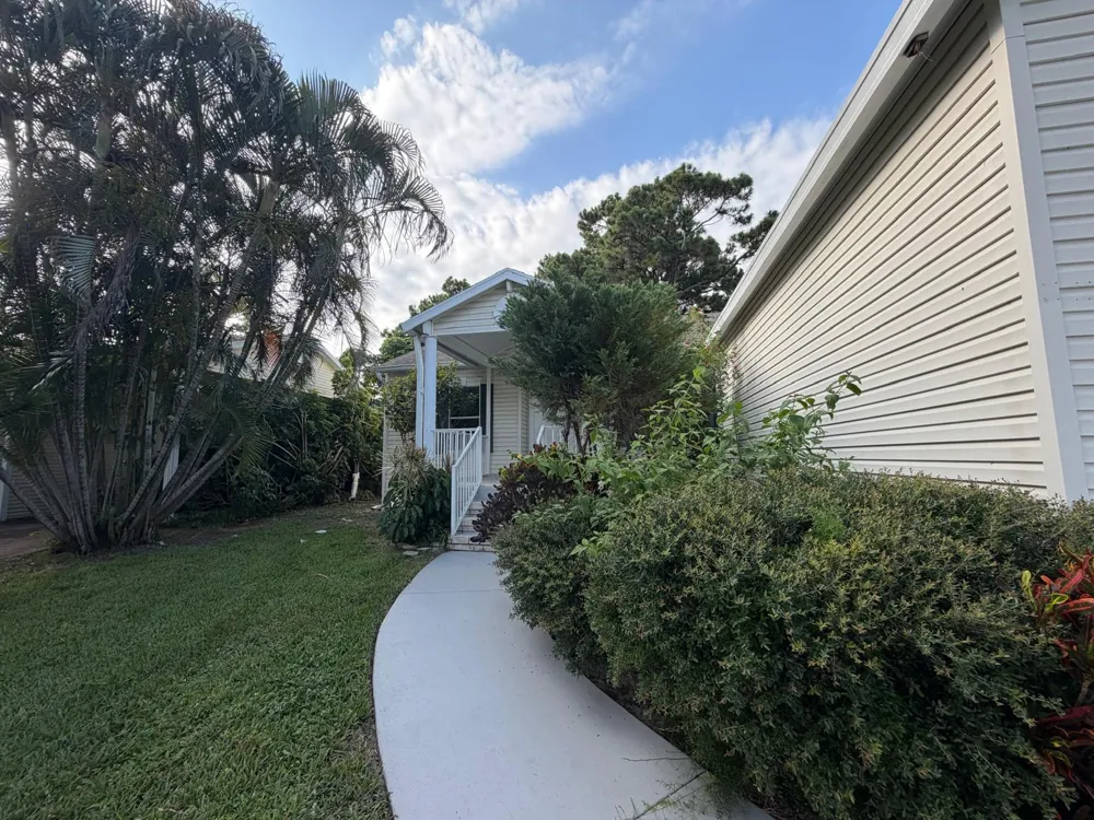 4165 3rd Court Atlantis, FL 33462