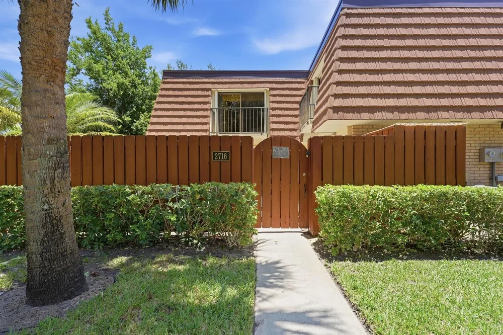 2716 27th Court Jupiter, FL 33477