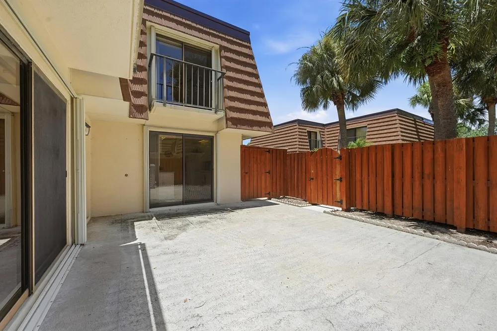 2716 27th Court Jupiter, FL 33477