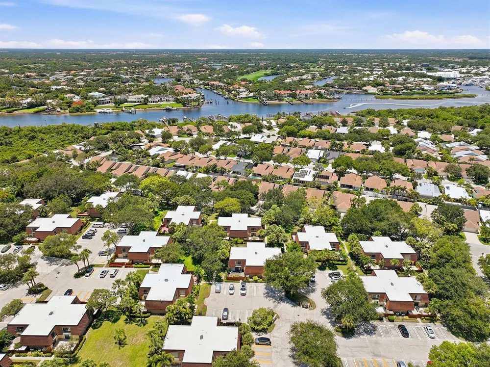 2716 27th Court Jupiter, FL 33477
