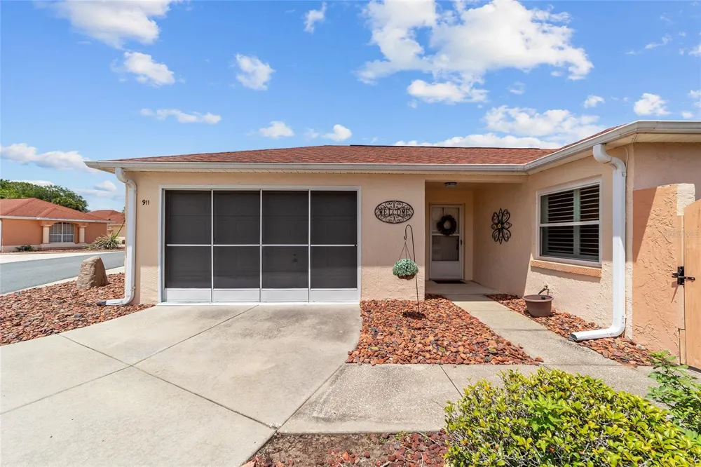 911 MEDIRA DRIVE Lady Lake, FL 32159