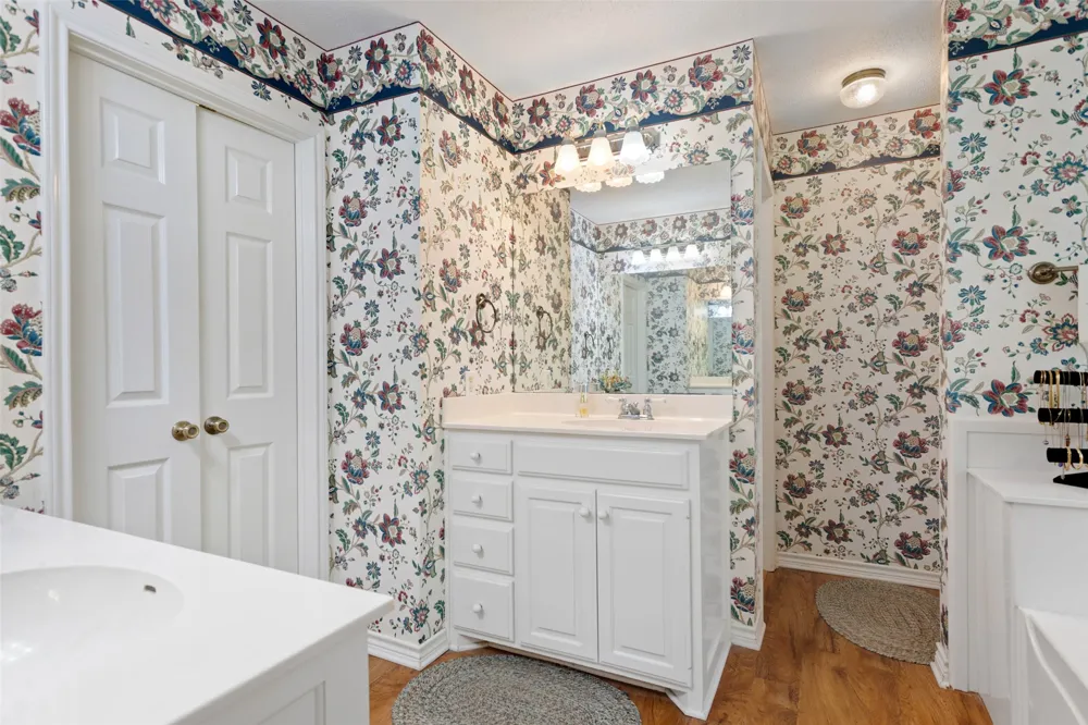 212 E Hideaway Lane Hideaway, TX 75771
