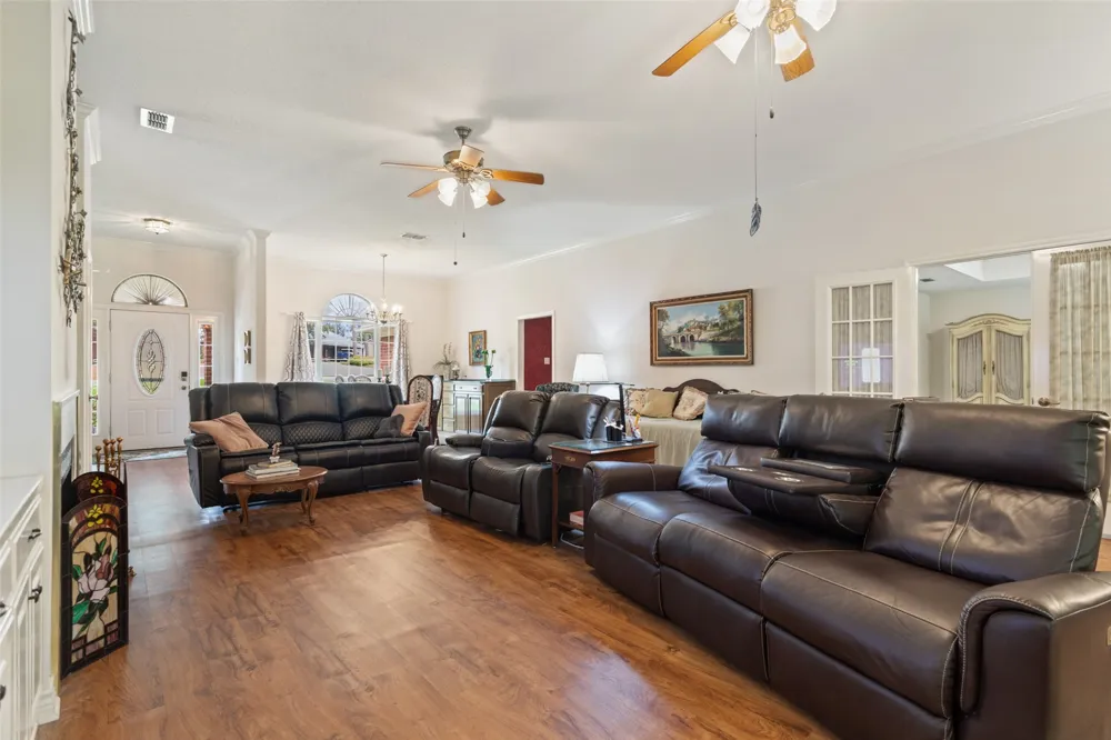 212 E Hideaway Lane Hideaway, TX 75771