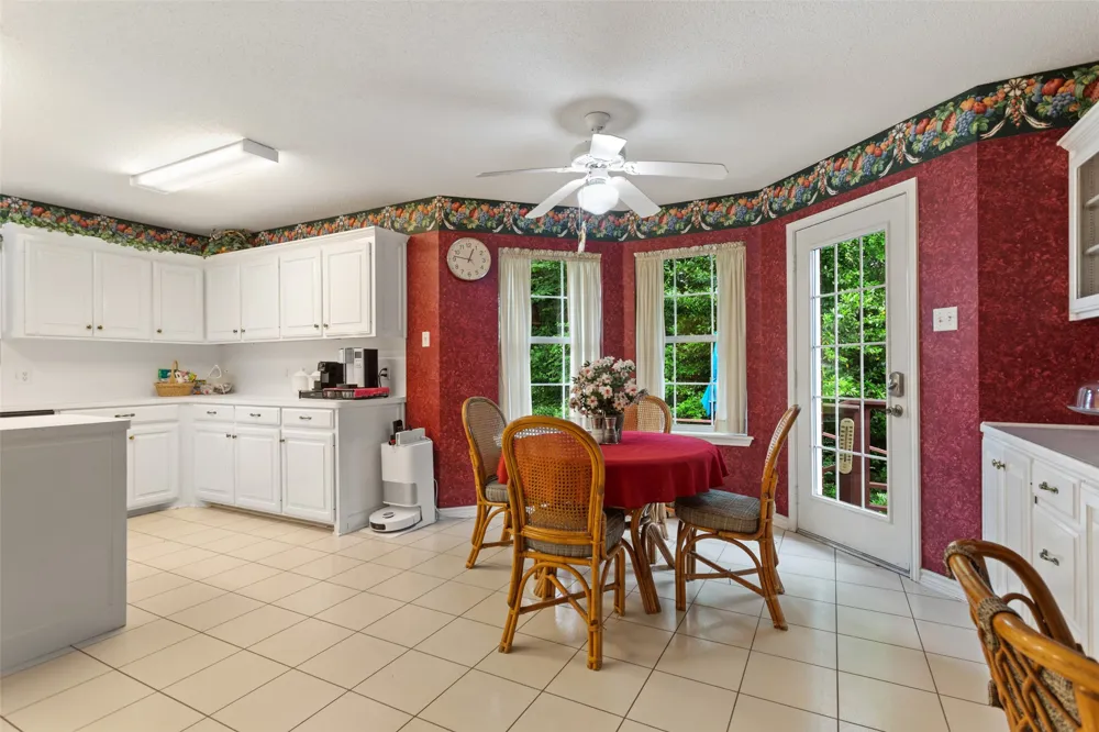 212 E Hideaway Lane Hideaway, TX 75771