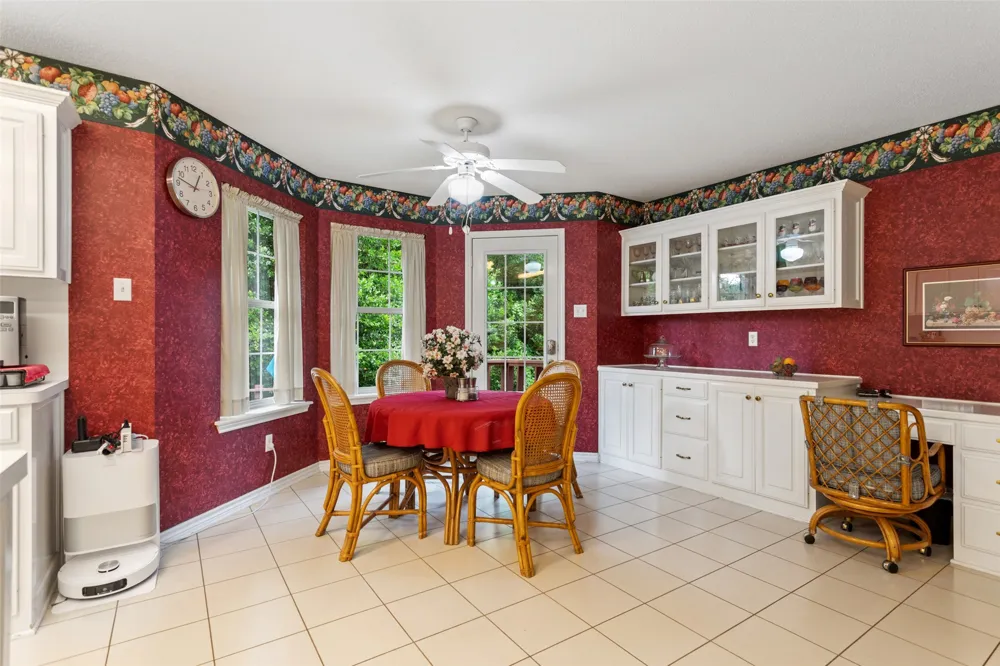 212 E Hideaway Lane Hideaway, TX 75771