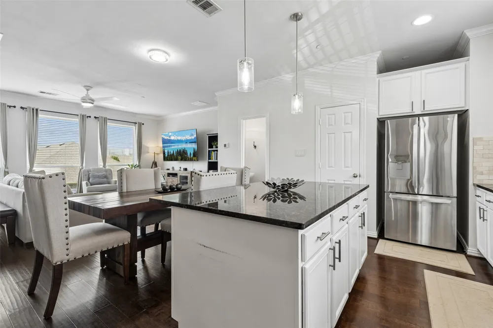 2700 Club Ridge Drive #22 Lewisville, TX 75067
