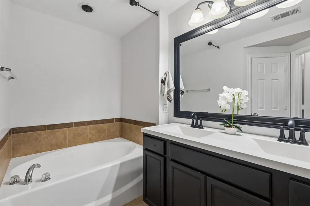 2700 Club Ridge Drive #22 Lewisville, TX 75067