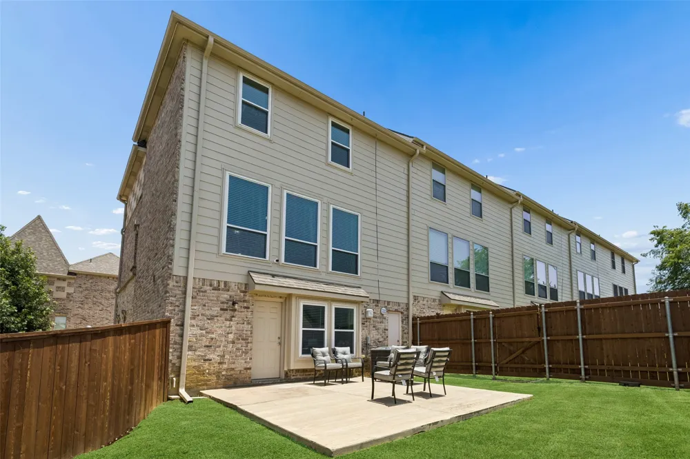2700 Club Ridge Drive #22 Lewisville, TX 75067