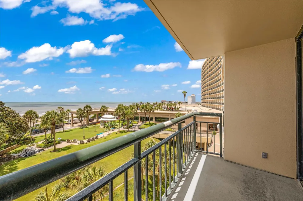5220 Seawall Boulevard #635 Galveston, TX 77551