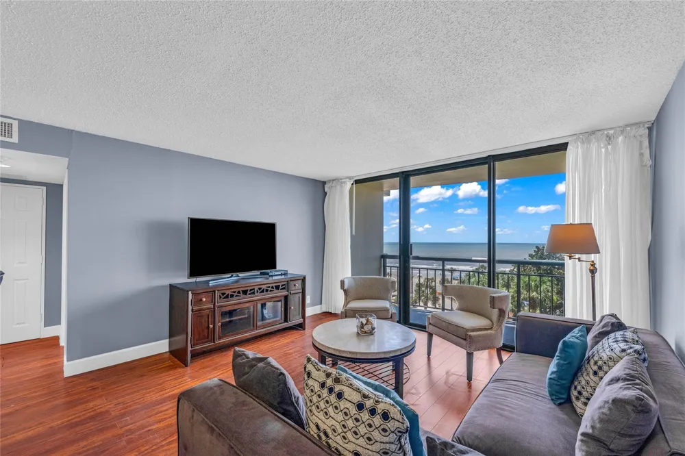 5220 Seawall Boulevard #635 Galveston, TX 77551