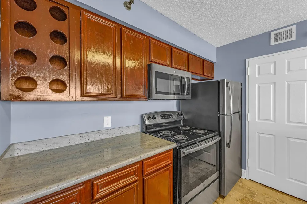 5220 Seawall Boulevard #635 Galveston, TX 77551
