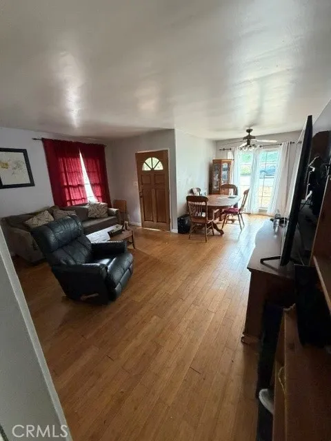 2909 Valley Manhattan Beach, CA 90266