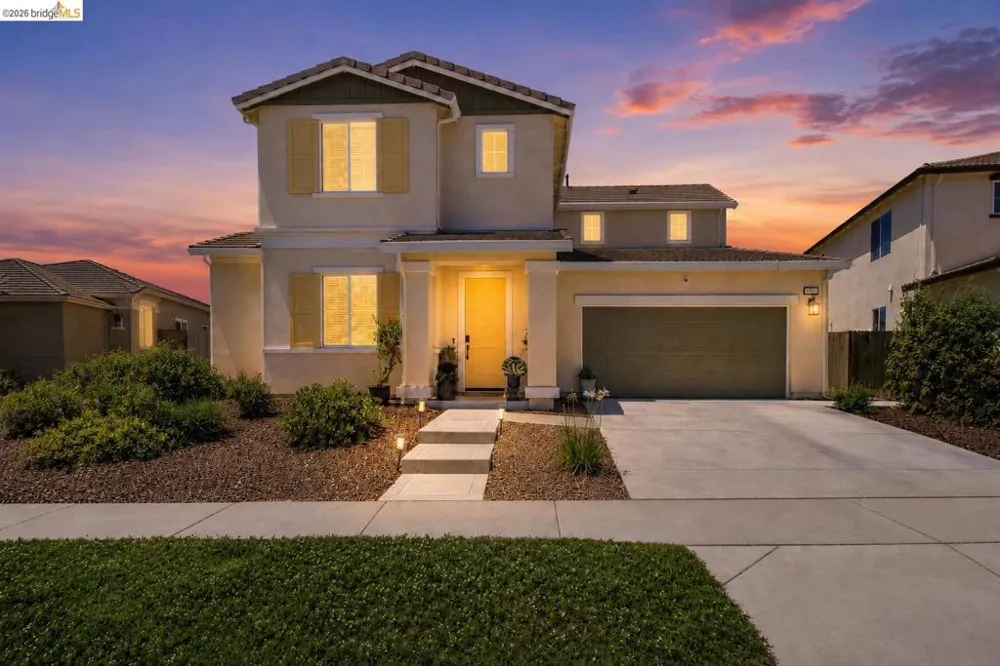 782 Silver Creek Cir Plumas Lake, CA 95961