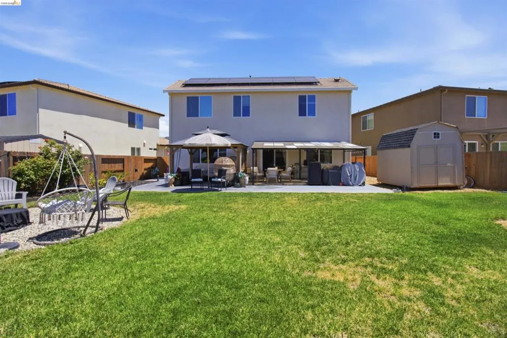 782 Silver Creek Cir Plumas Lake, CA 95961
