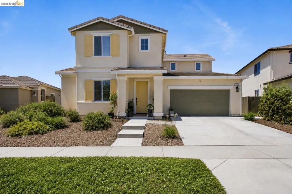 782 Silver Creek Cir Plumas Lake, CA 95961