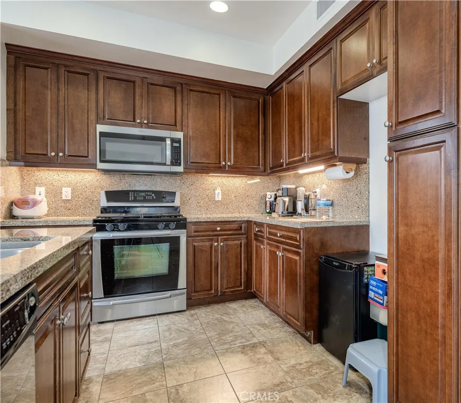 12842 Palm #101 Garden Grove, CA 92840