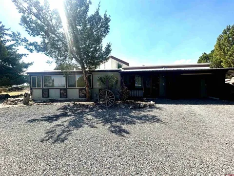 16751 Cedar Lane