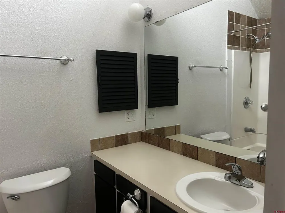16751 Cedar Lane Cedaredge, CO 81413