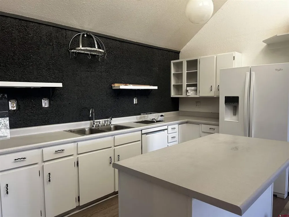16751 Cedar Lane Cedaredge, CO 81413