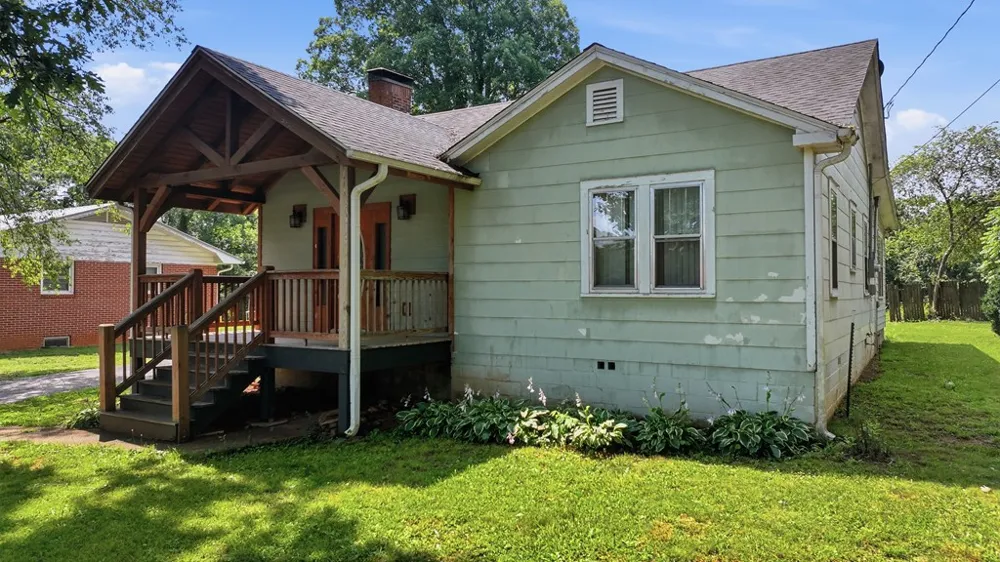 Forest Avenue Franklin, NC 28734