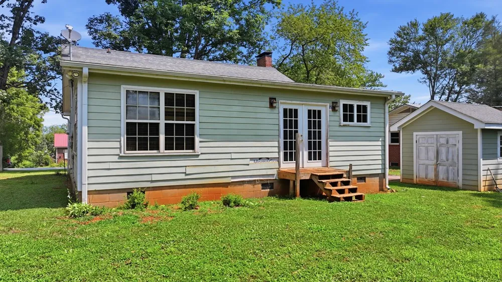 Forest Avenue Franklin, NC 28734