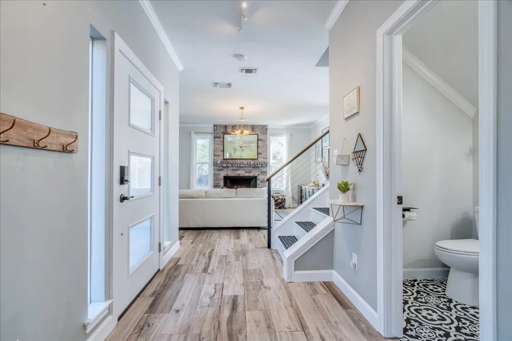 171 Pin Oak Crossing Elgin, TX 78621