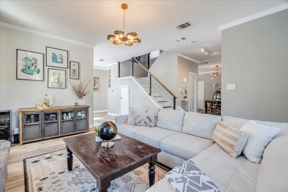 171 Pin Oak Crossing Elgin, TX 78621