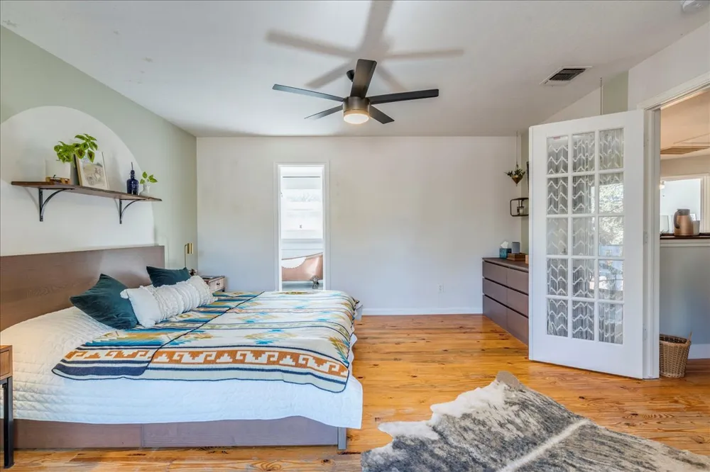 171 Pin Oak Crossing Elgin, TX 78621