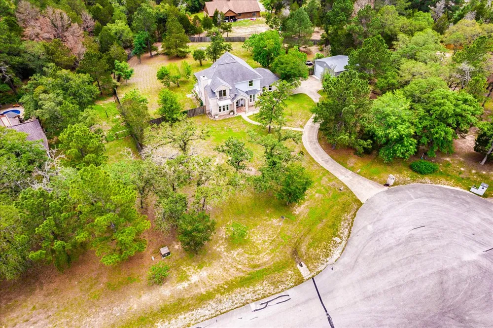 171 Pin Oak Crossing Elgin, TX 78621