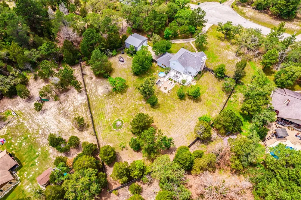 171 Pin Oak Crossing Elgin, TX 78621