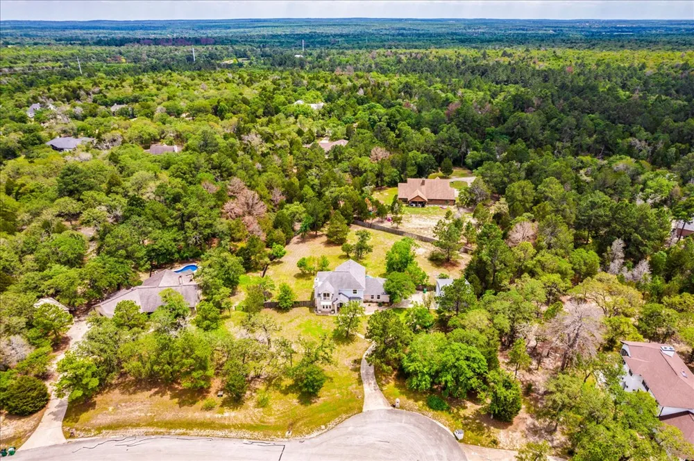 171 Pin Oak Crossing Elgin, TX 78621