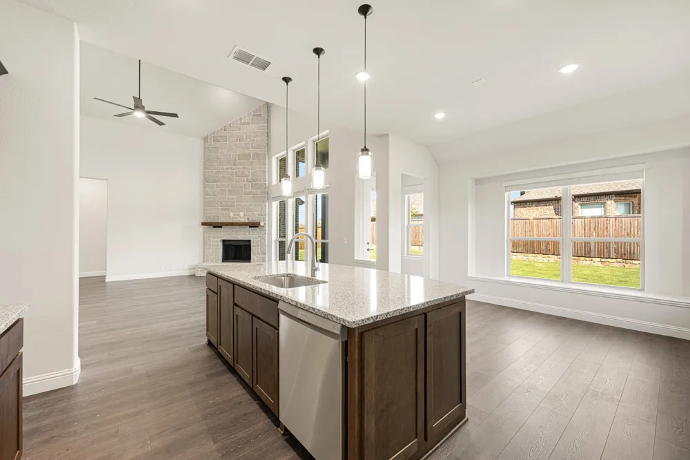 2402 Avalon Drive Mansfield, TX 76084