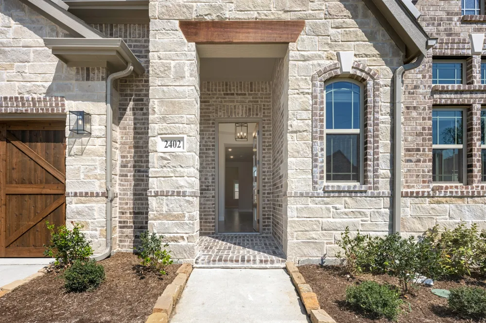 2402 Avalon Drive Mansfield, TX 76084