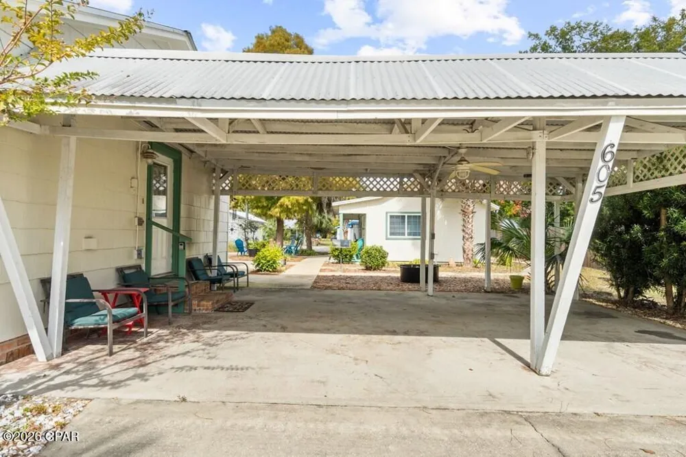 605 10th Street Port St Joe, FL 32456