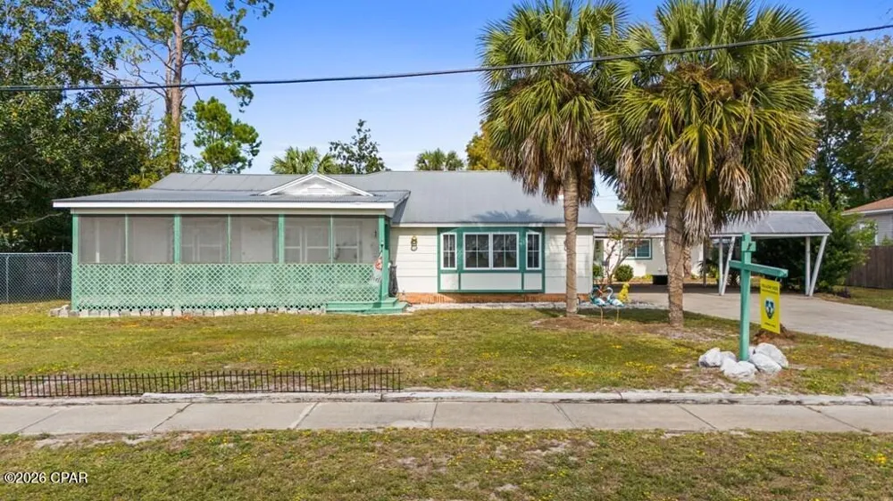 605 10th Street Port St Joe, FL 32456
