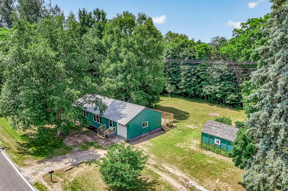 2423 S 40th Avenue Shelby, MI 49455