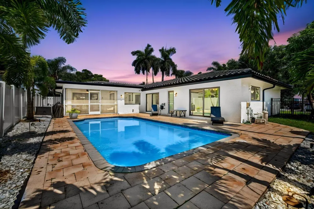5570 NE 26th Avenue Fort Lauderdale, FL 33308