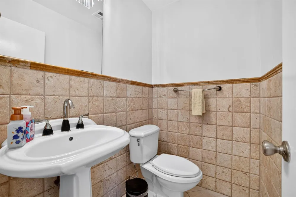 5570 NE 26th Avenue Fort Lauderdale, FL 33308