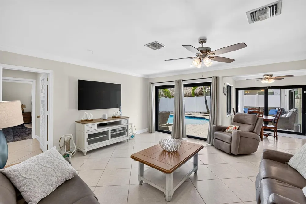 5570 NE 26th Avenue Fort Lauderdale, FL 33308