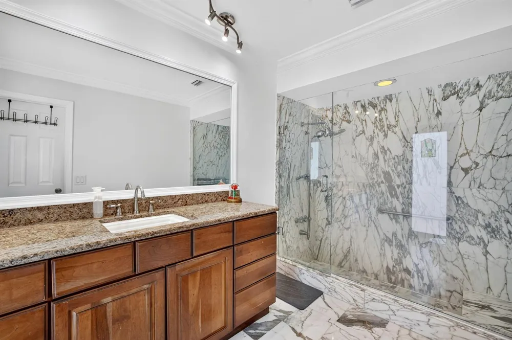 5570 NE 26th Avenue Fort Lauderdale, FL 33308