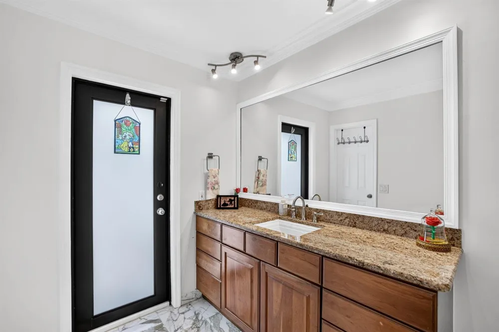 5570 NE 26th Avenue Fort Lauderdale, FL 33308