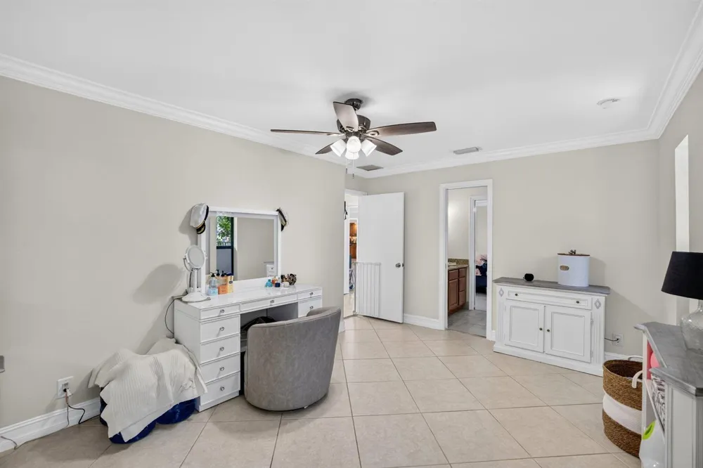 5570 NE 26th Avenue Fort Lauderdale, FL 33308