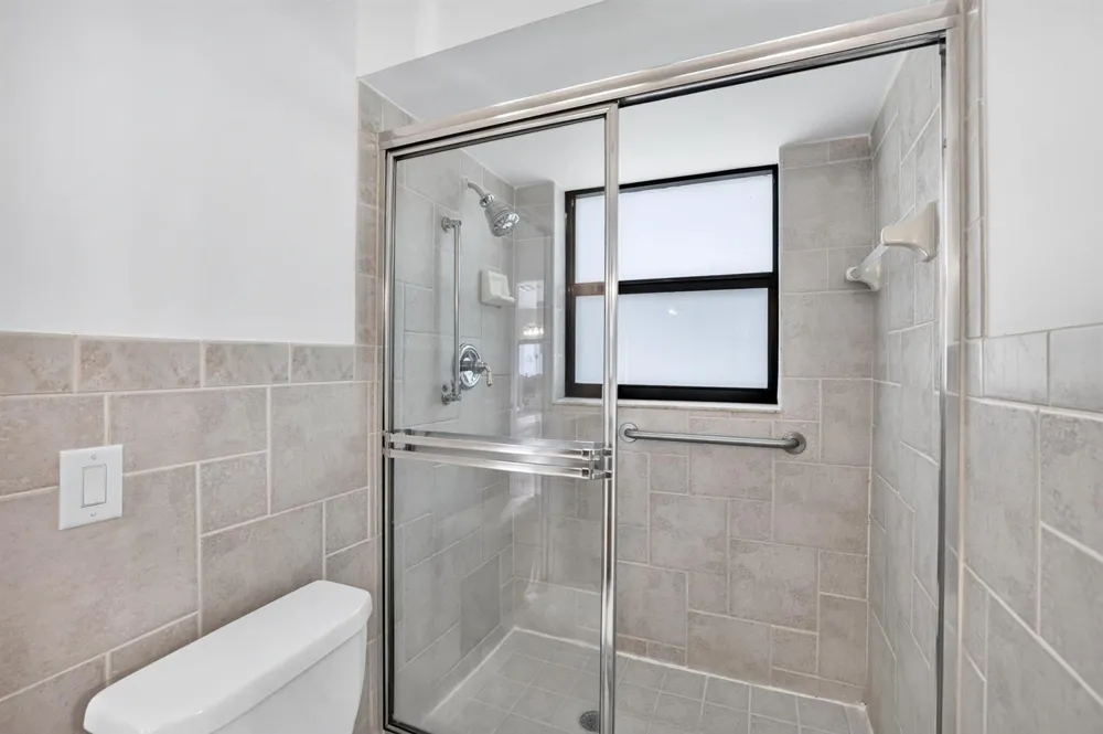 5570 NE 26th Avenue Fort Lauderdale, FL 33308