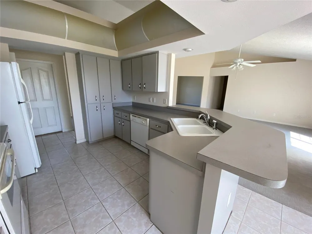 15980 SW 27TH AVENUE ROAD ocala, FL 34473