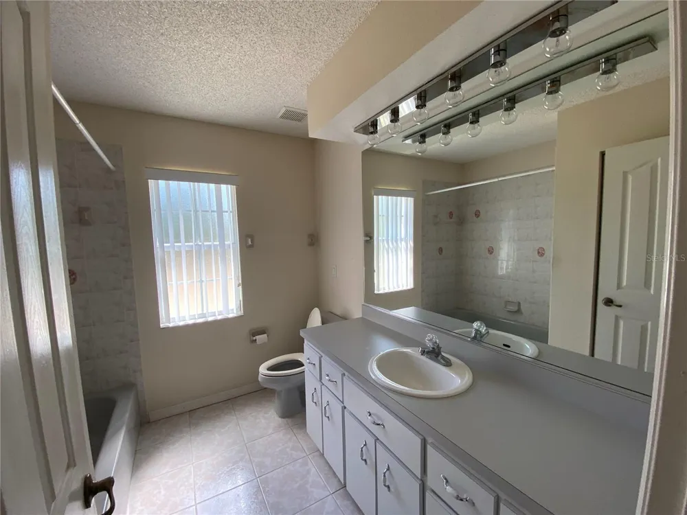 15980 SW 27TH AVENUE ROAD ocala, FL 34473