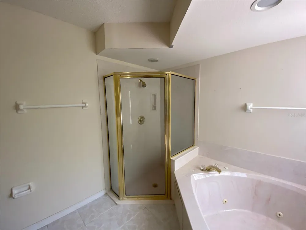 15980 SW 27TH AVENUE ROAD ocala, FL 34473